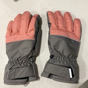 Women’s snow gloves